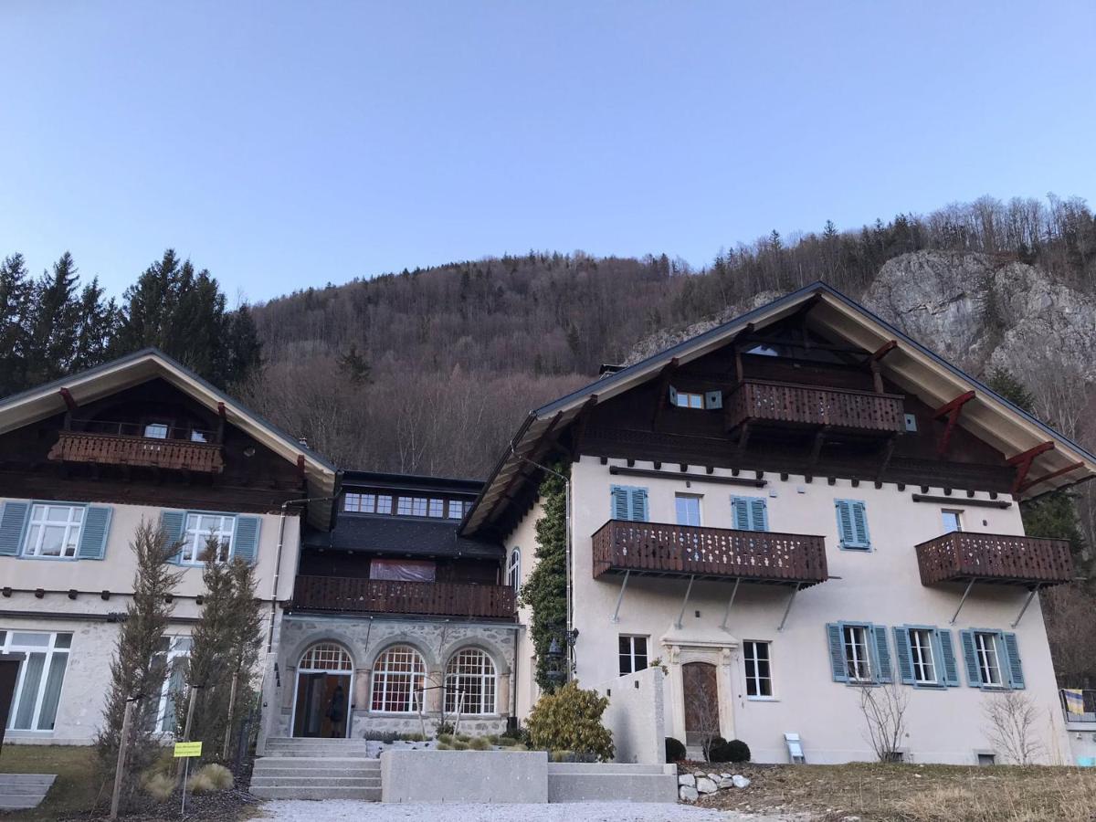 Apartment In Historischer Villa Mit Parkplatz Grünau im Almtal Exteriör bild