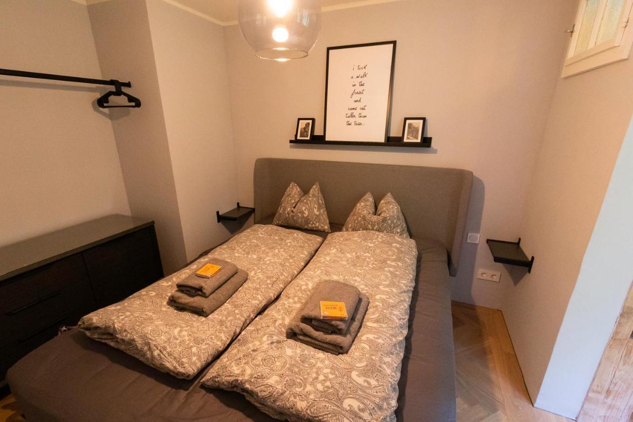 Apartment In Historischer Villa Mit Parkplatz Grünau im Almtal Exteriör bild