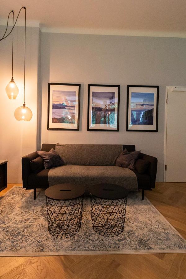 Apartment In Historischer Villa Mit Parkplatz Grünau im Almtal Exteriör bild