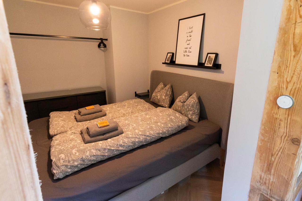 Apartment In Historischer Villa Mit Parkplatz Grünau im Almtal Exteriör bild